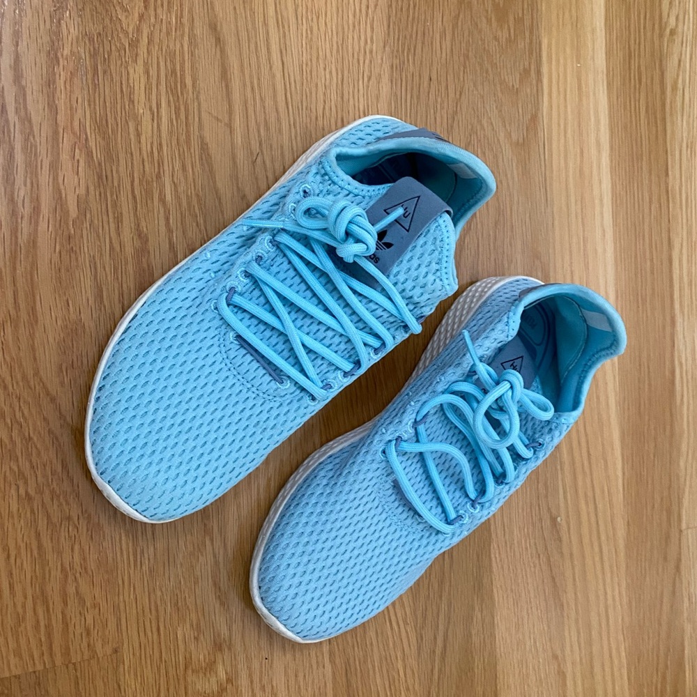 Adidas hue shoes - size 5 men’s